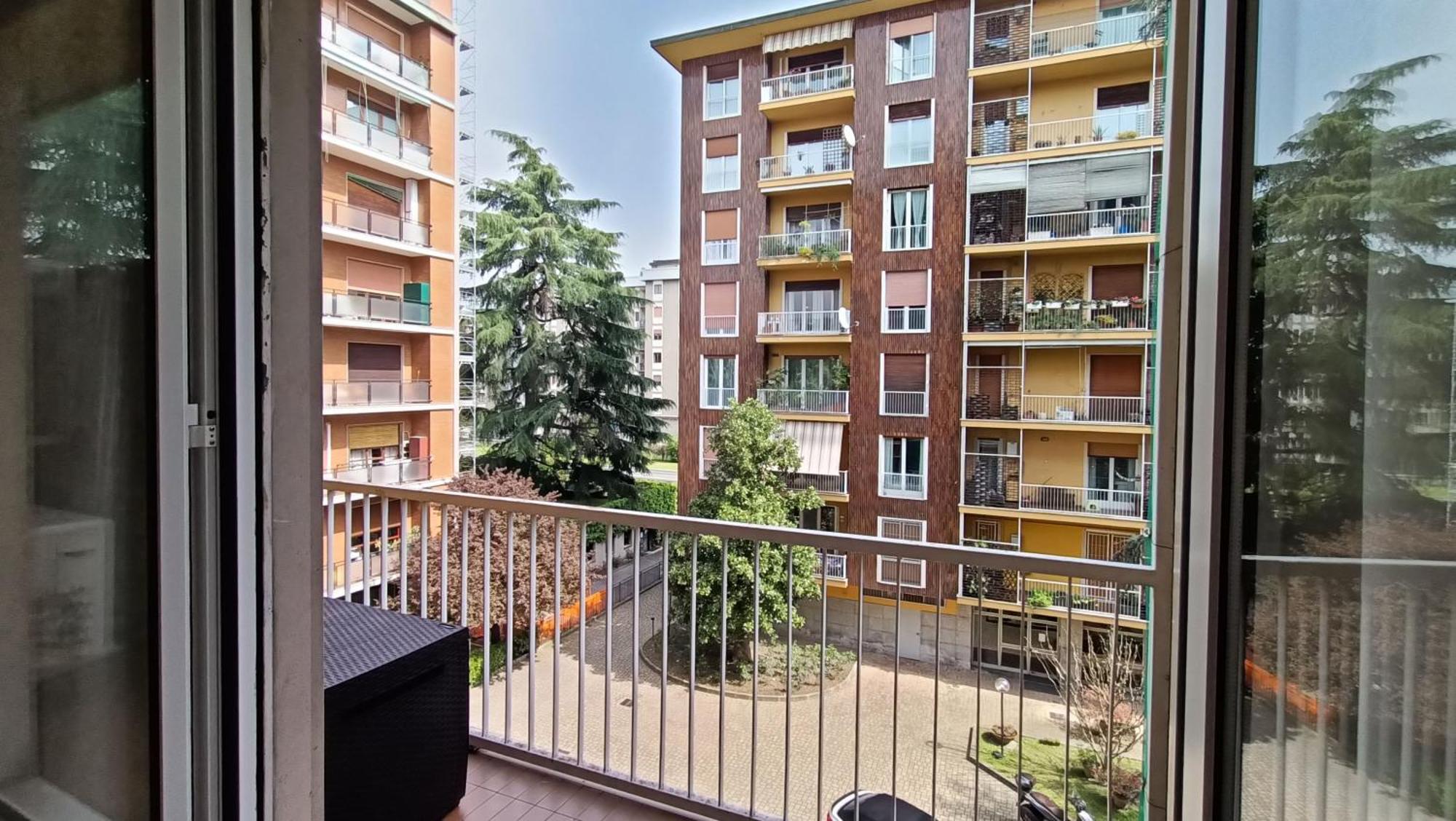 Sahi - Via Dei Ciclamini Mm1 Primaticcio, Stadio San Siro, Ospedale San Carlo Milan Extérieur photo